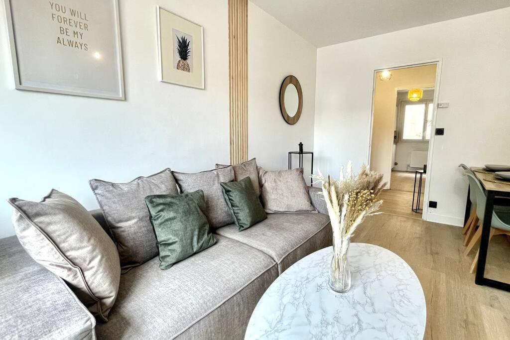 L'Instant Present - Calme & Elegant Proche Gare Apartment Roanne Exterior photo
